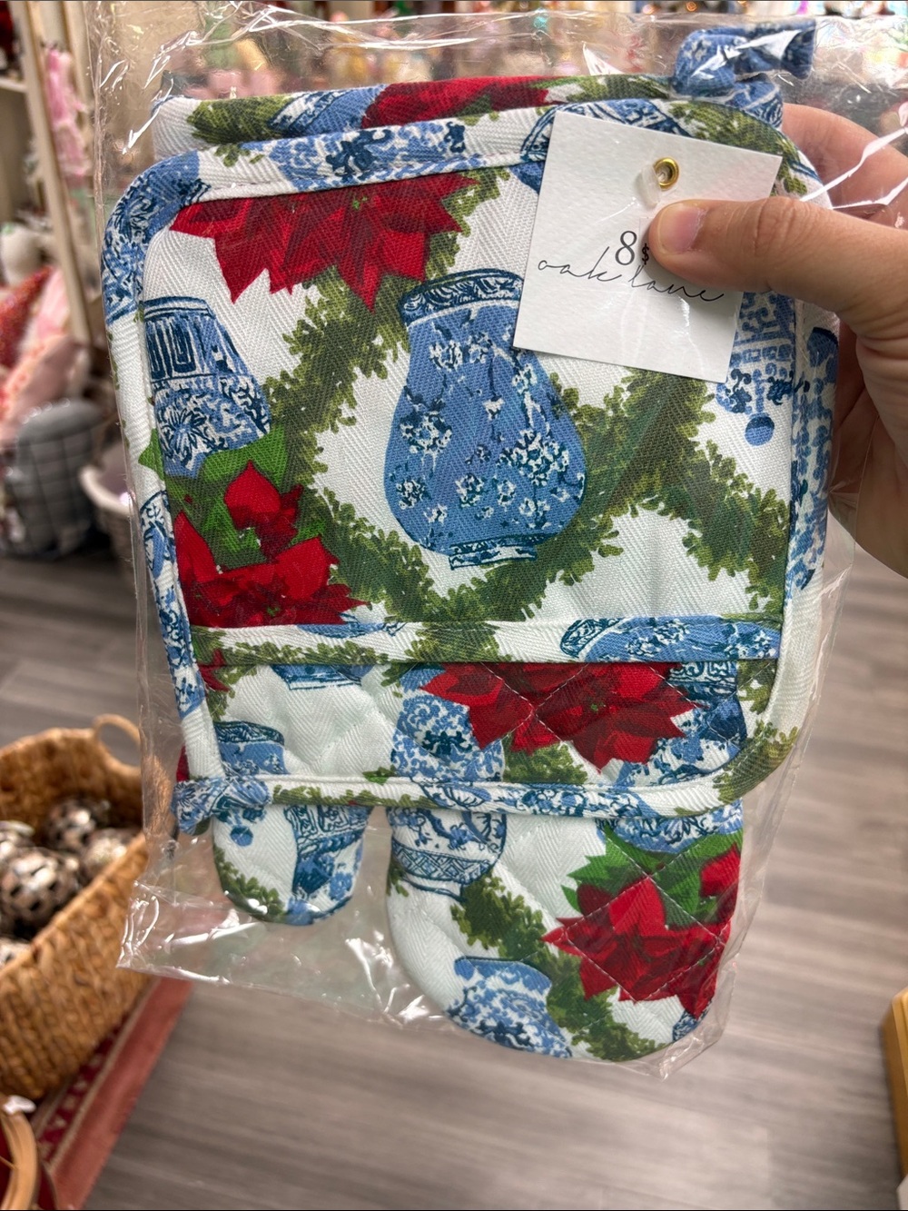 8 Oak Lane Red Poinsettia & Blue Vase Quilted Oven Mitt and Pot Holder Set